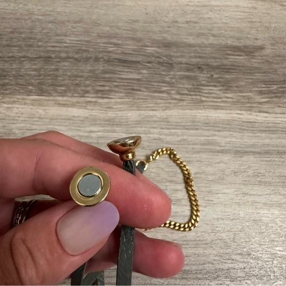 Foxy Elegant Gold Tone and Gray Leather Wrap Chain Bracelet Magnet Closure - Picture 3 of 5